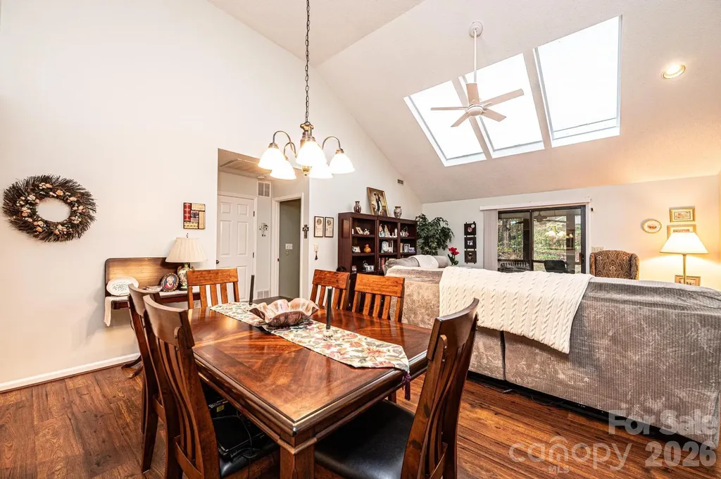 1788 12th Street NE Hickory NC 28601