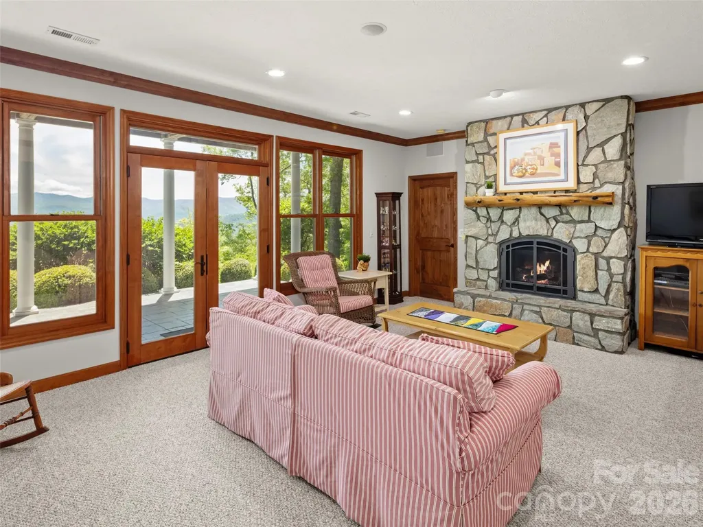 1278 Breckenridge Road Waynesville NC 28785