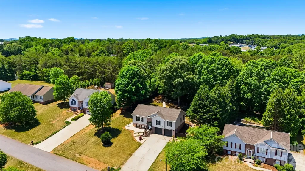 107 Cliffwood Drive Hudson NC 28638
