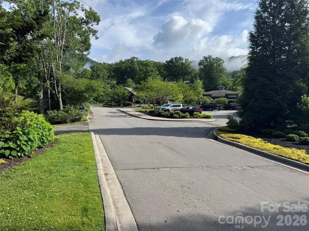 2085 Laurel Ridge N Maggie Valley NC 28751