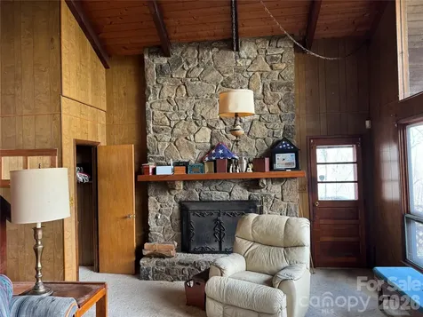 2085 Laurel Ridge N Maggie Valley NC 28751