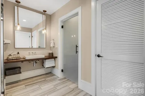 7 Patton Avenue Asheville NC 28801