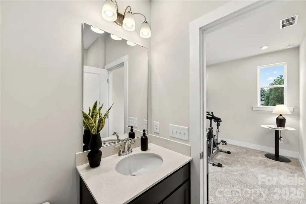 4032 Canvas Court Charlotte NC 28205