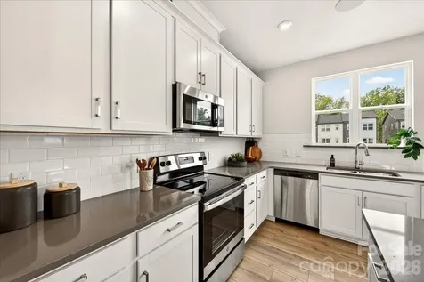 4032 Canvas Court Charlotte NC 28205