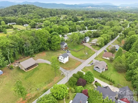 27 Ben Lippen Road Asheville NC 28806