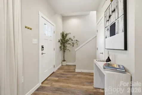 27 Ben Lippen Road Asheville NC 28806