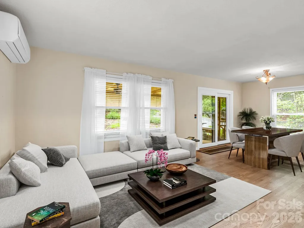 117 Willow Way Hendersonville NC 28739