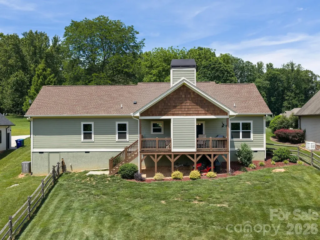 4 Farm Pond Lane Candler NC 28715