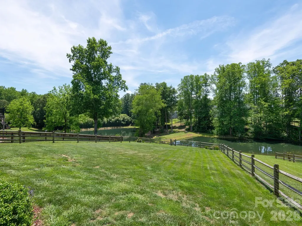 4 Farm Pond Lane Candler NC 28715