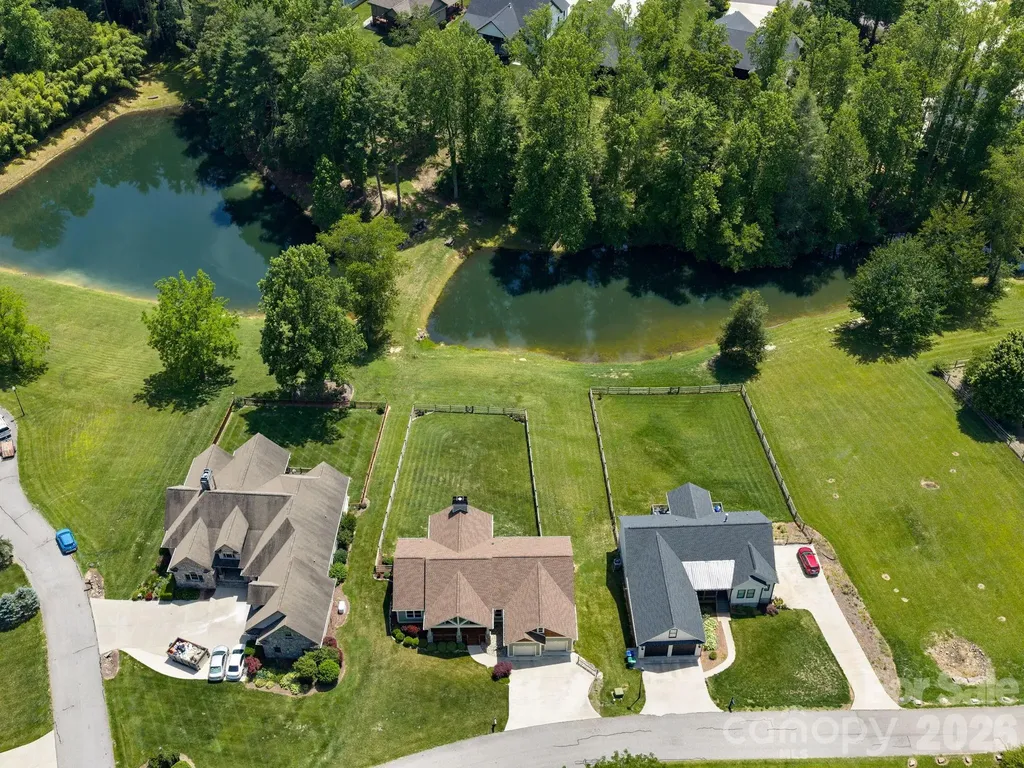 4 Farm Pond Lane Candler NC 28715