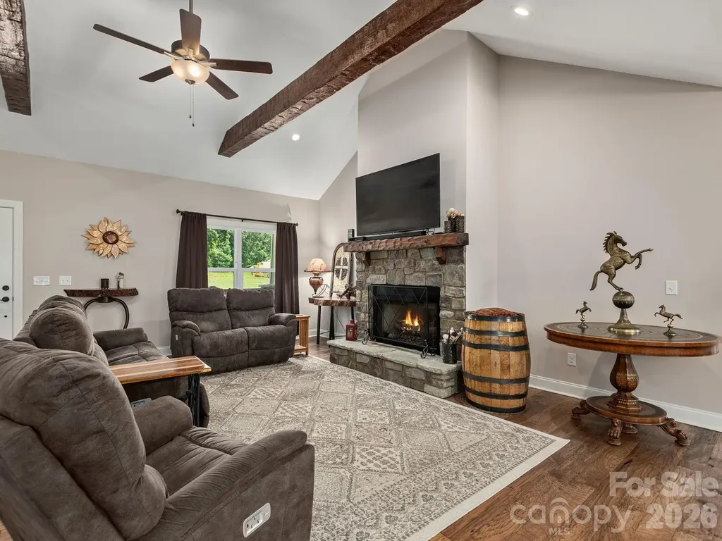 4 Farm Pond Lane Candler NC 28715