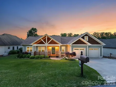 4 Farm Pond Lane Candler NC 28715