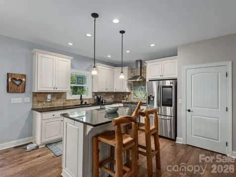 4 Farm Pond Lane Candler NC 28715