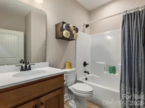 4 Farm Pond Lane Candler NC 28715