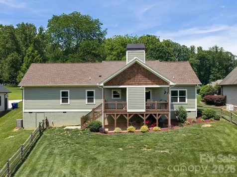 4 Farm Pond Lane Candler NC 28715