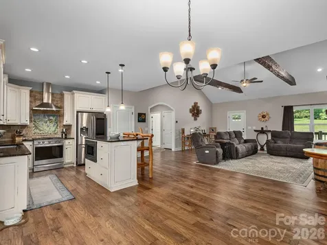 4 Farm Pond Lane Candler NC 28715