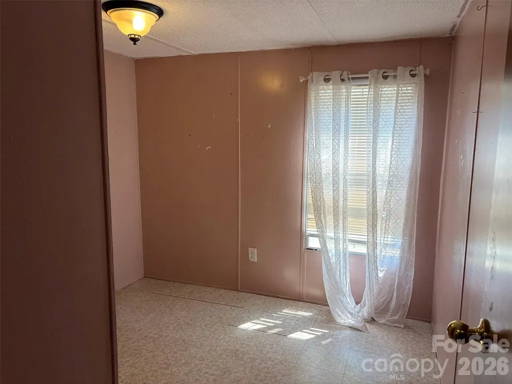 15 Spring Street Candler NC 28715