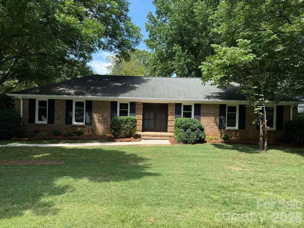 6221 Woodbridge Road Charlotte NC 28227