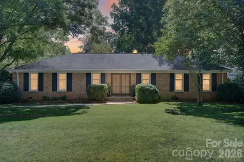 6221 Woodbridge Road Charlotte NC 28227
