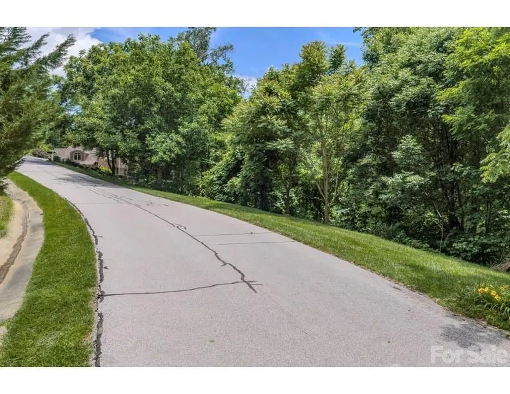 10 Fall Mountain Road Asheville NC 28803