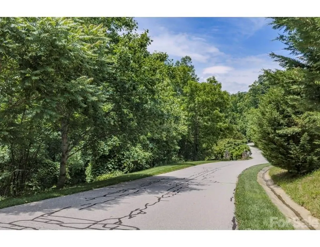 10 Fall Mountain Road Asheville NC 28803