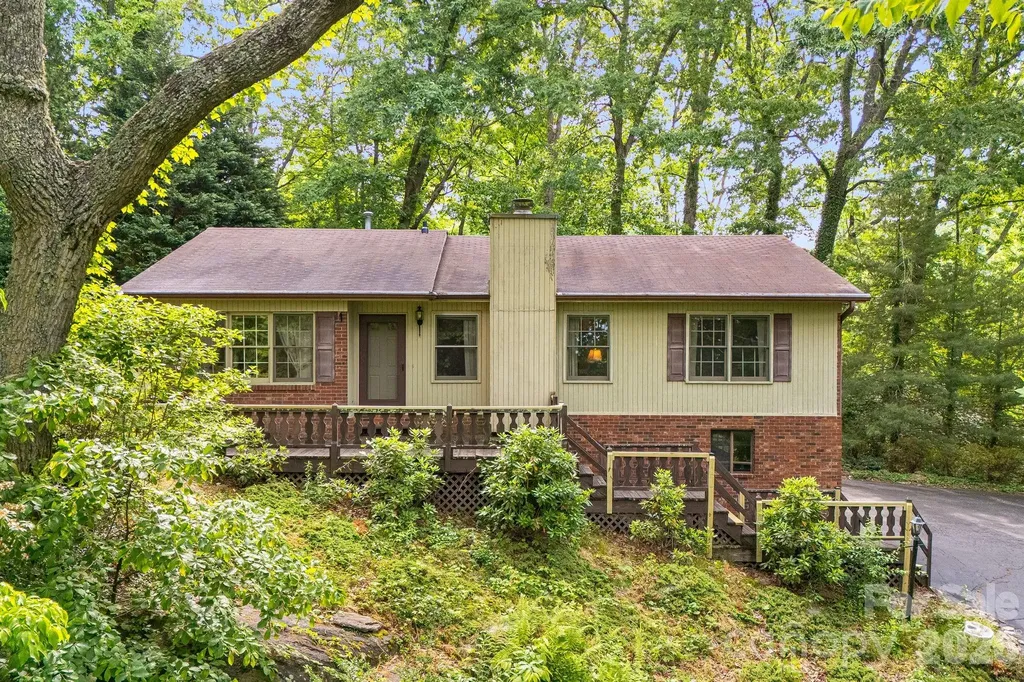 636 Goldview Drive Hendersonville NC 28791