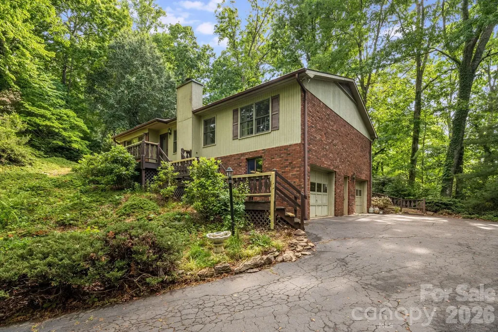 636 Goldview Drive Hendersonville NC 28791