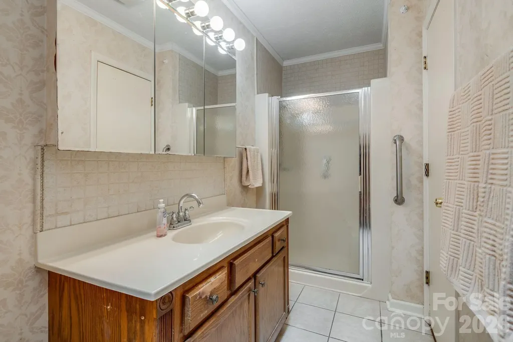636 Goldview Drive Hendersonville NC 28791