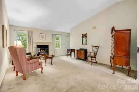636 Goldview Drive Hendersonville NC 28791