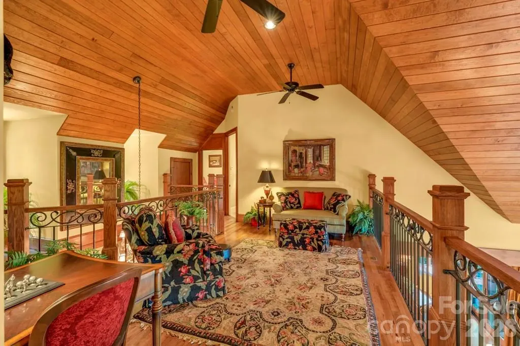 847 Old Orchard Road Blowing Rock NC 28605