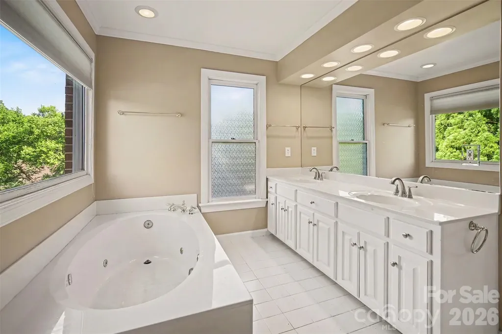 232 40th Avenue Drive NW Hickory NC 28601