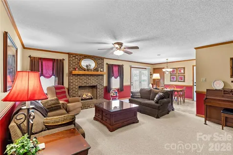 158 Bonnie Lane Statesville NC 28625