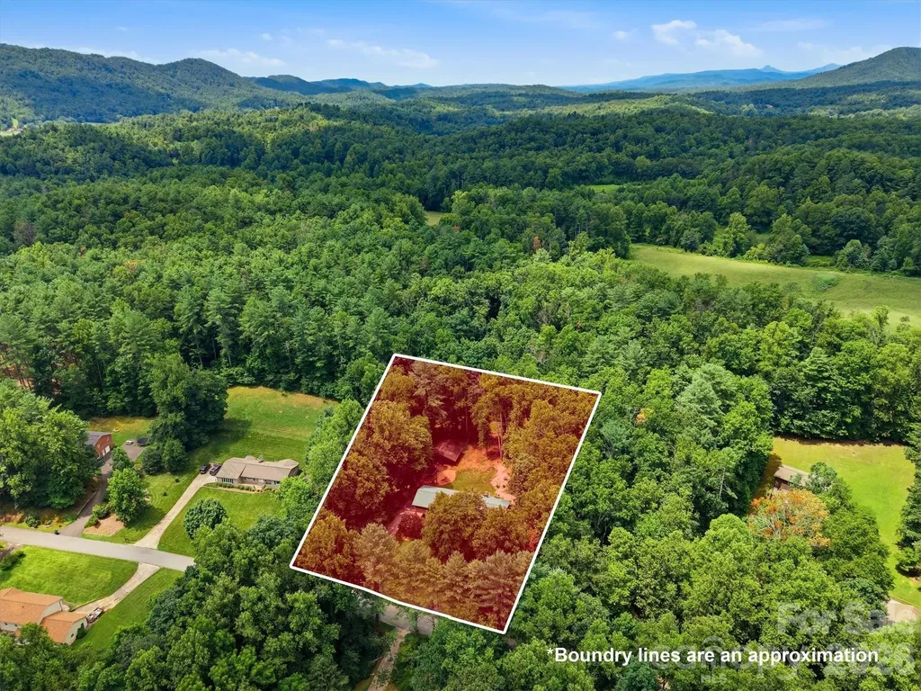 1125 Brockmore Drive Lenoir NC 28645