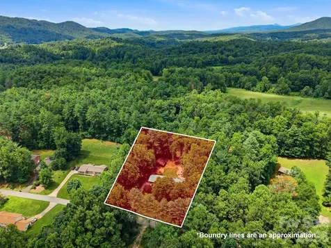 1125 Brockmore Drive Lenoir NC 28645