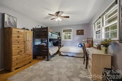 1125 Brockmore Drive Lenoir NC 28645
