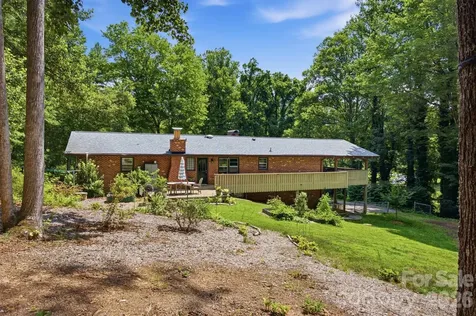 1125 Brockmore Drive Lenoir NC 28645