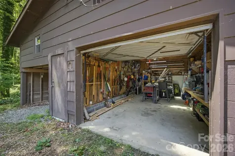 1125 Brockmore Drive Lenoir NC 28645
