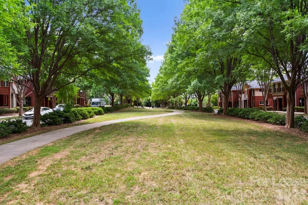 567 E 9th Street Charlotte NC 28202
