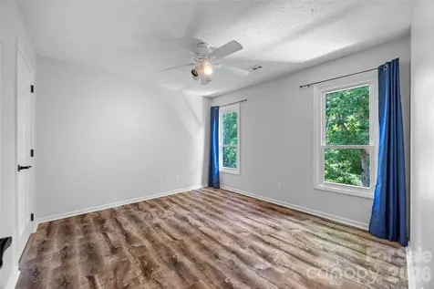 7057 Mariners Court Tega Cay SC 29708