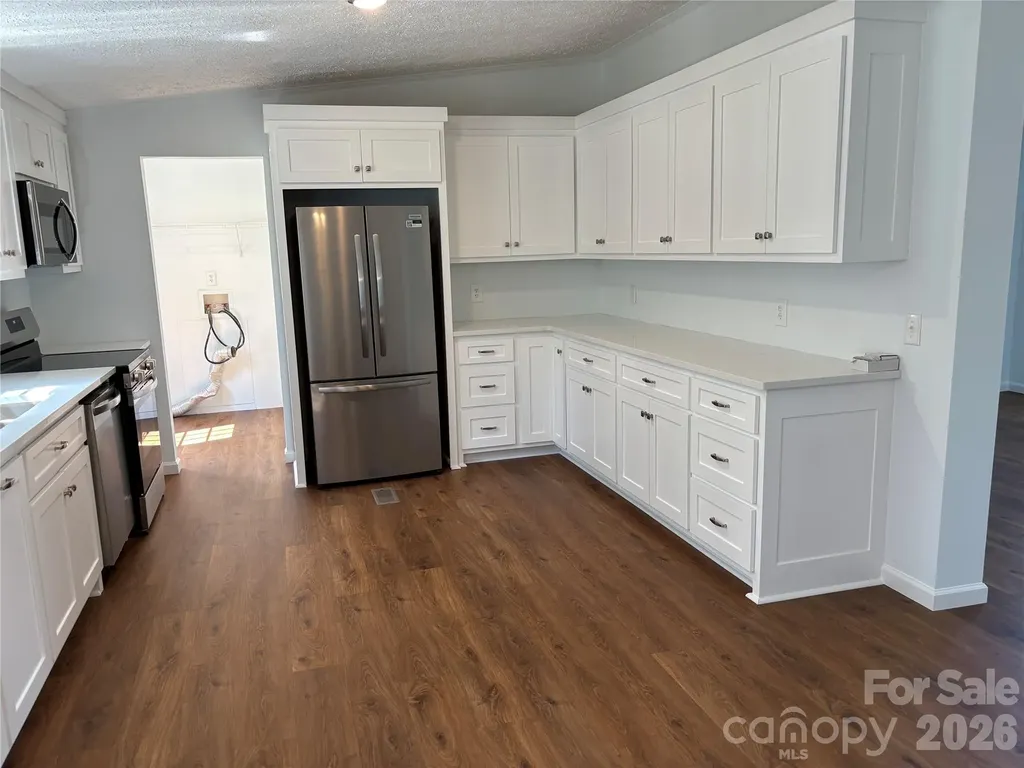 559 School Drive Taylorsville NC 28681