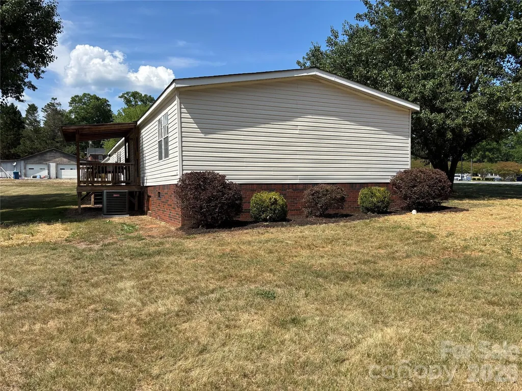 559 School Drive Taylorsville NC 28681