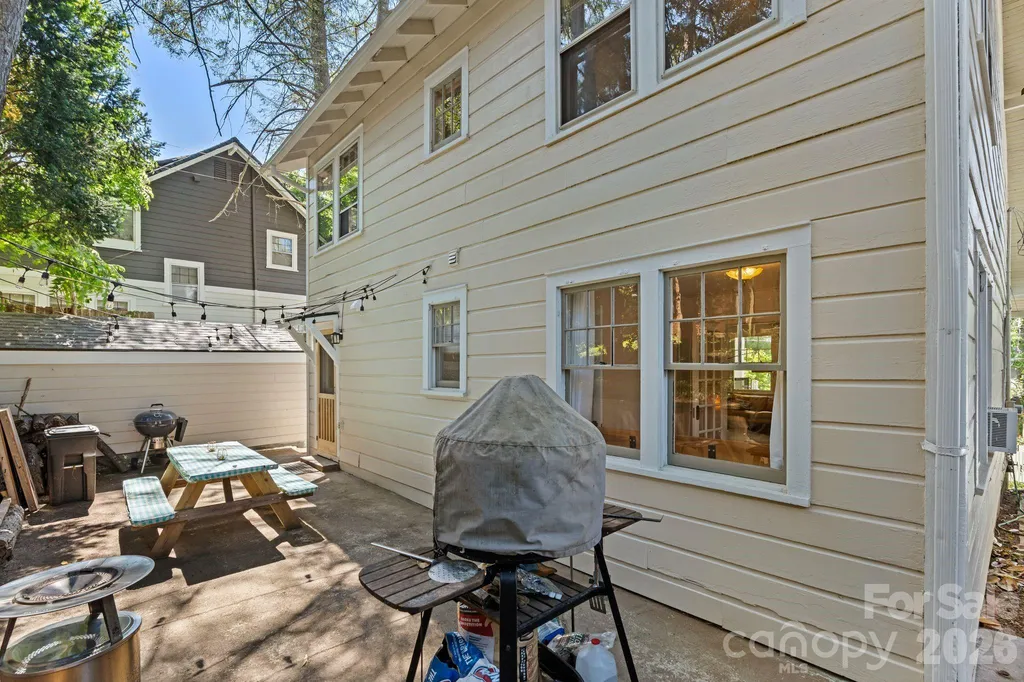 238 Forest Hill Drive Asheville NC 28803
