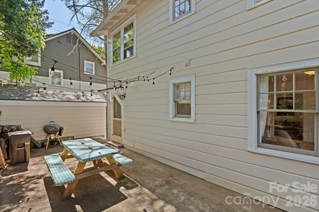 238 Forest Hill Drive Asheville NC 28803