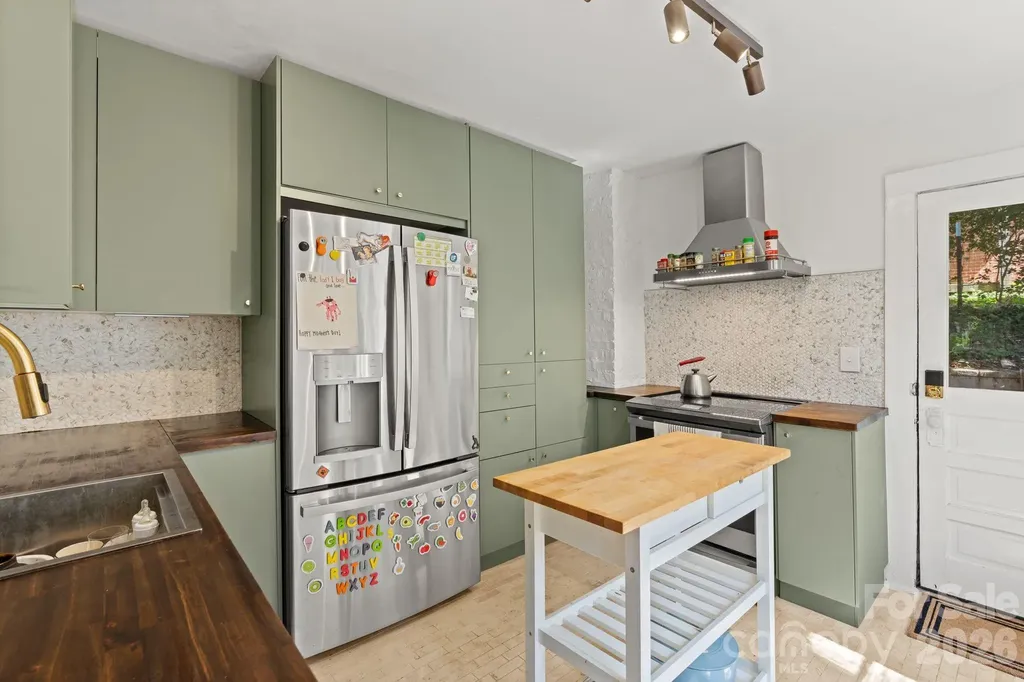 238 Forest Hill Drive Asheville NC 28803