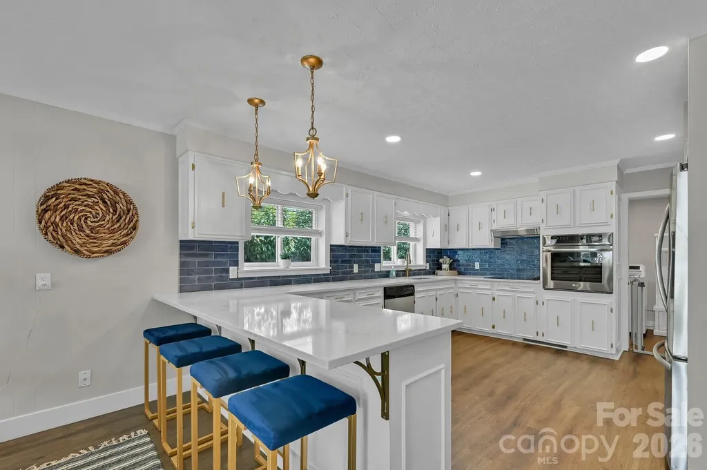 32 Central Avenue Weaverville NC 28787