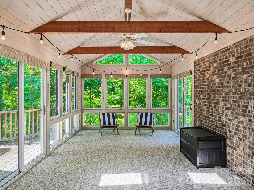 18 High Bluff Drive Weaverville NC 28787