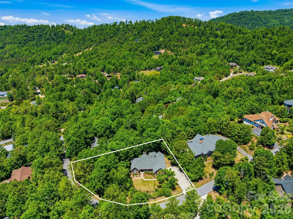 18 High Bluff Drive Weaverville NC 28787