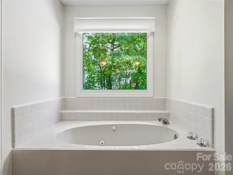18 High Bluff Drive Weaverville NC 28787