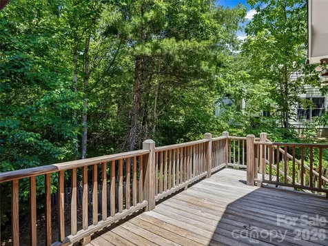 18 High Bluff Drive Weaverville NC 28787