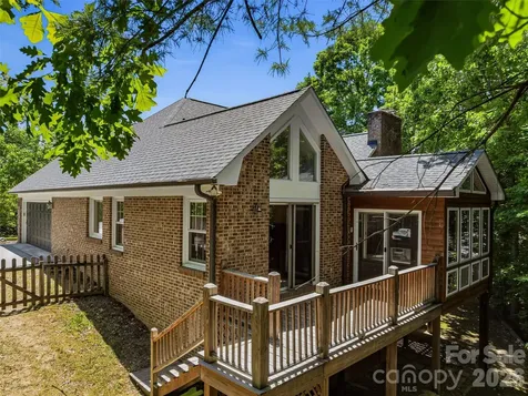 18 High Bluff Drive Weaverville NC 28787